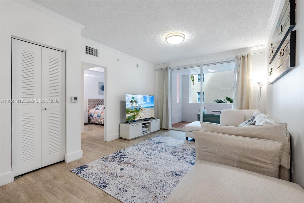 17100 N Bay Rd, Unit 1414, Sunny Isles Beach, FL 33160 Photo