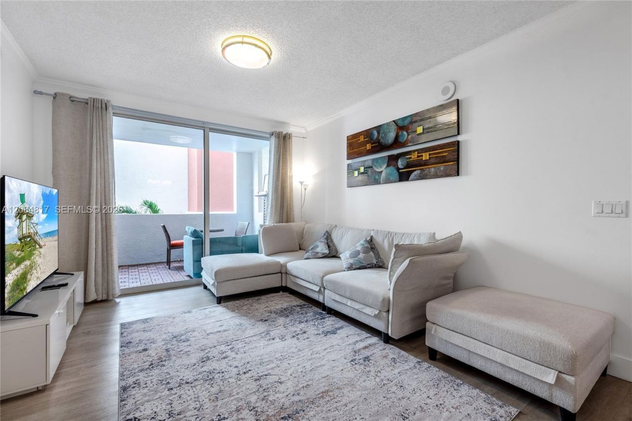 17100 N Bay Rd, Unit 1414, Sunny Isles Beach, FL 33160 Photo