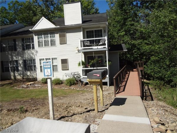 1910 Stoney Run Circle, Broadview Heights, OH 44147