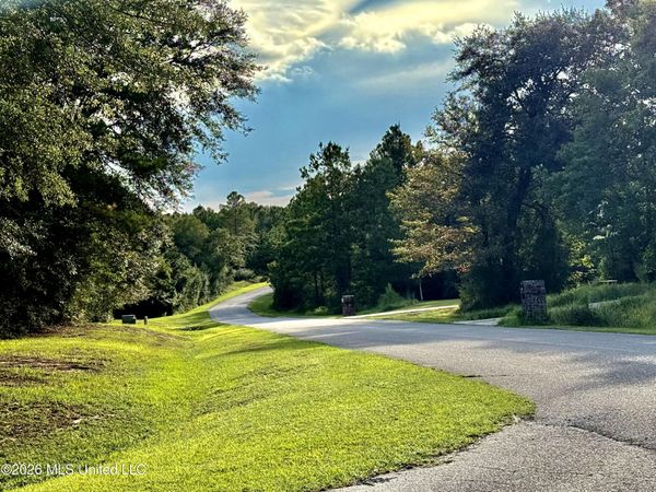 Robin St, Vancleave, MS 39565