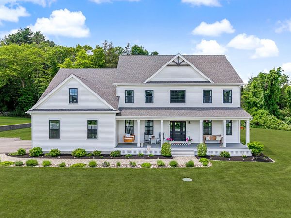 3 Conway Ln, Foxboro, MA 02035