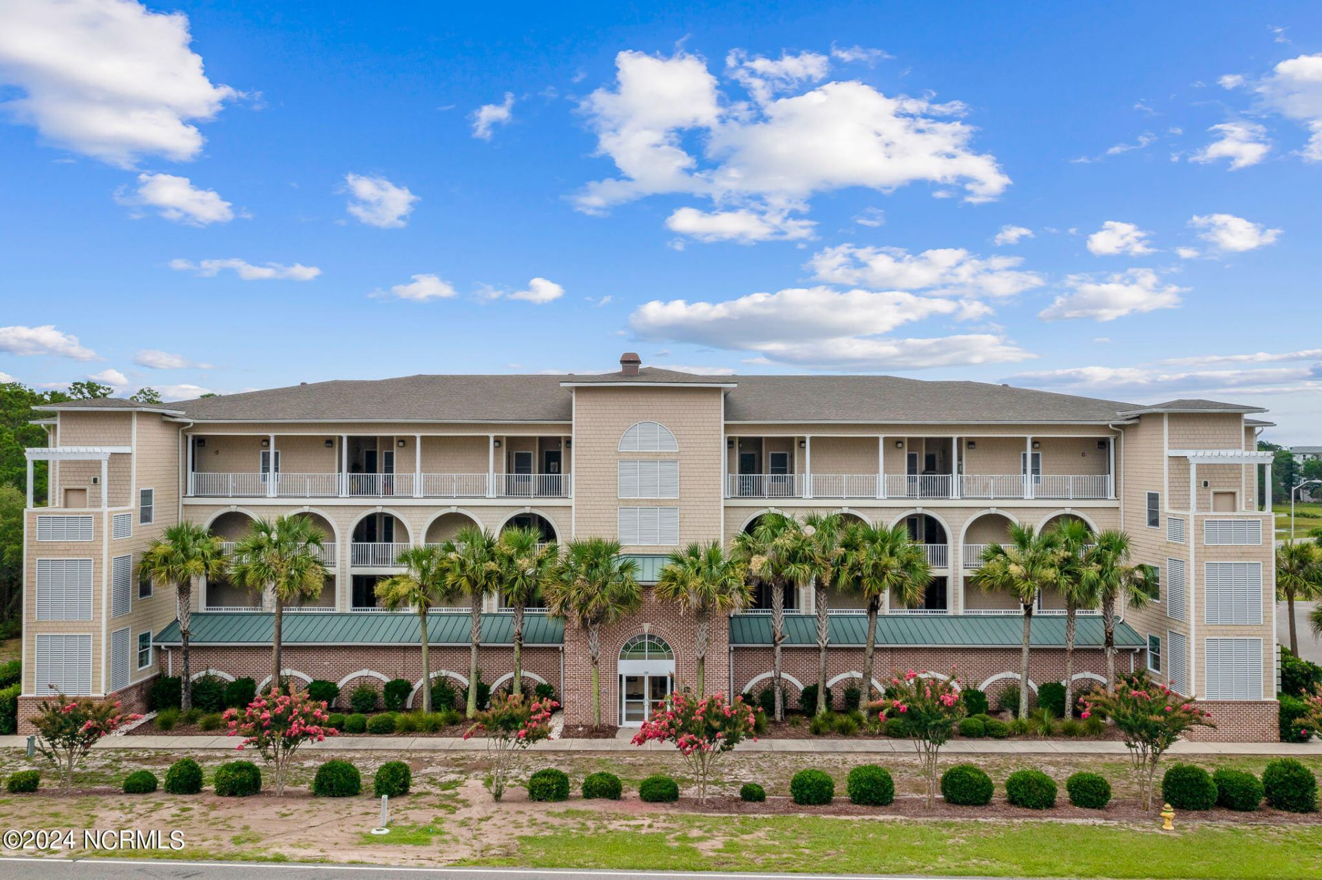 2252 Dolphin Shores Drive Sw, Unit 1, Supply, NC 28462 Main Photo