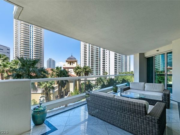 2857 Paradise Road, Unit 404, Las Vegas, NV 89109