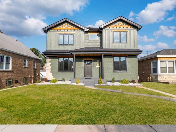 5721 S Newcastle Avenue , Chicago, IL 60638