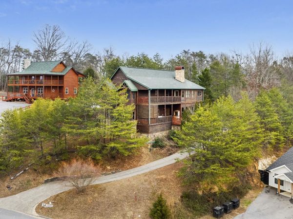 2818 Seth Road , Pigeon Forge, TN 37863