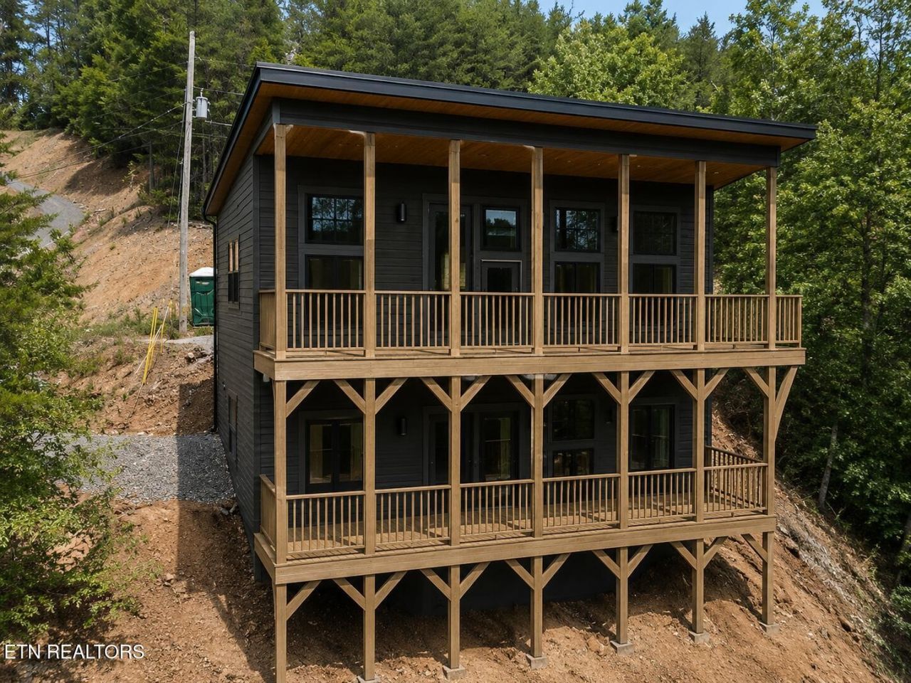 1731 Bluff Ridge Rd , Sevierville, TN 37876 Main Photo