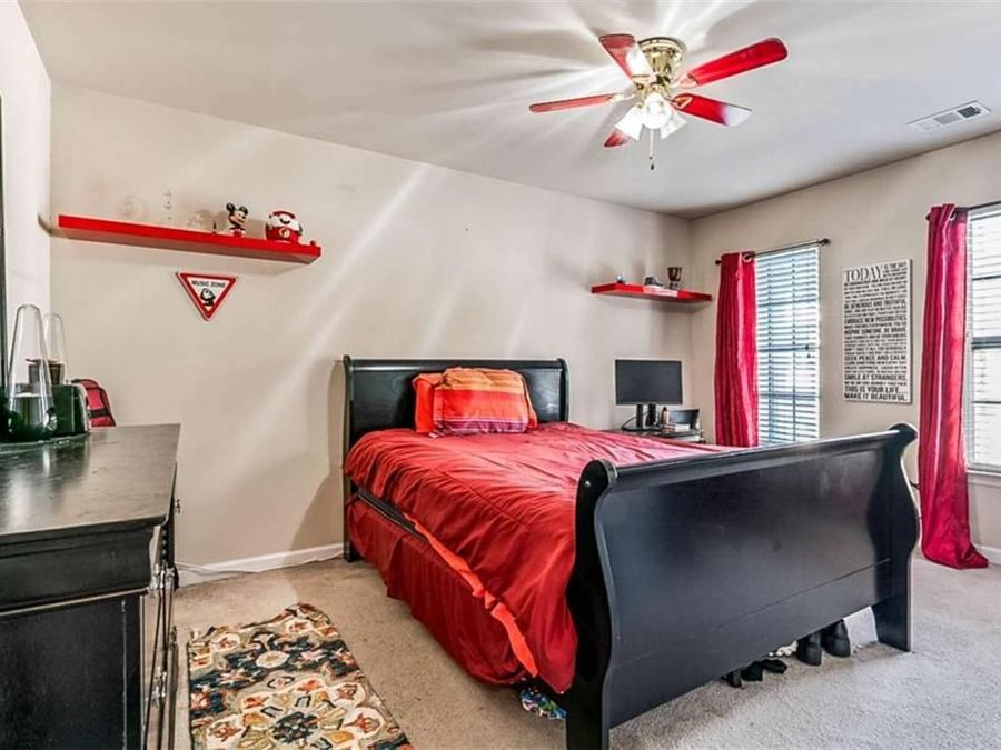 Property Image 11