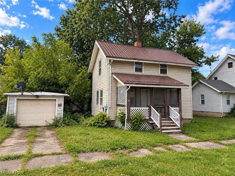 1027 Buena Vista Avenue NE, Warren, OH 44483 Photo 1