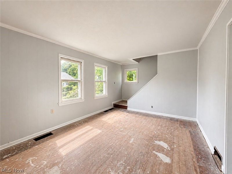 1027 Buena Vista Avenue NE, Warren, OH 44483 Photo 4