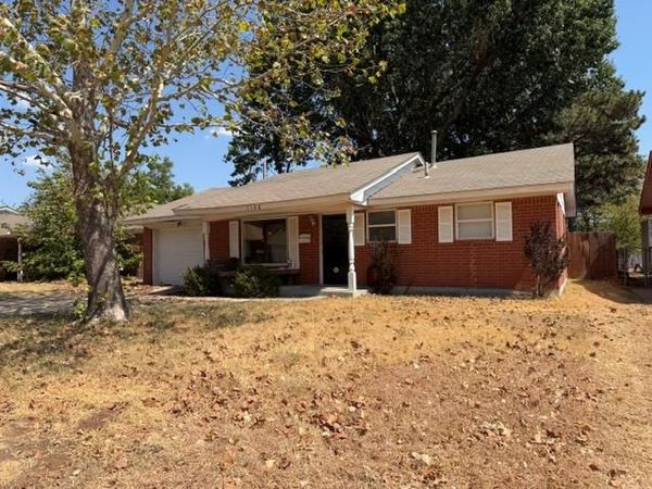 1120 Berwyck Drive, Moore, OK 73160