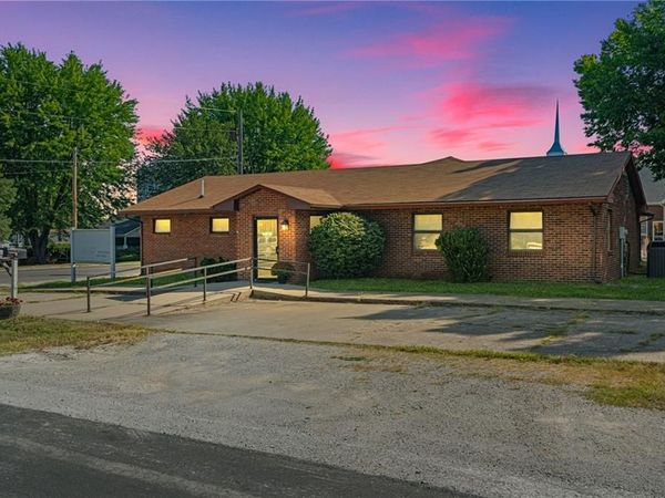 101 S Frame Street, Hamilton, MO 64644