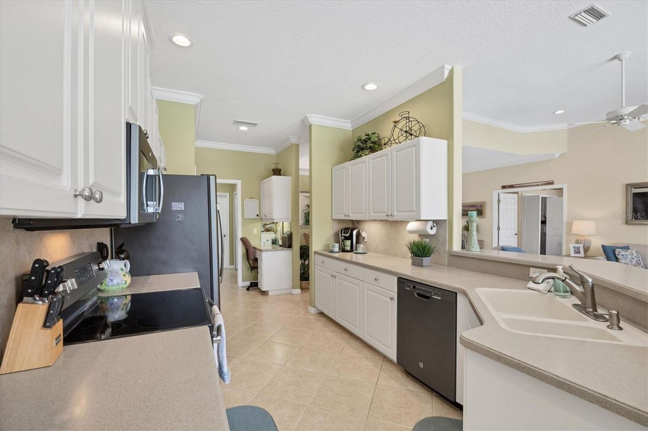 5641 Whispering Oaks Drive, North Port, FL 34287 Photo