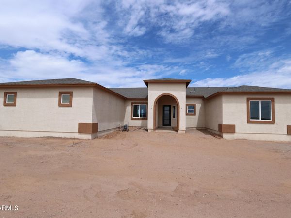 23316 W BARWICK Drive, Wittmann, AZ 85361