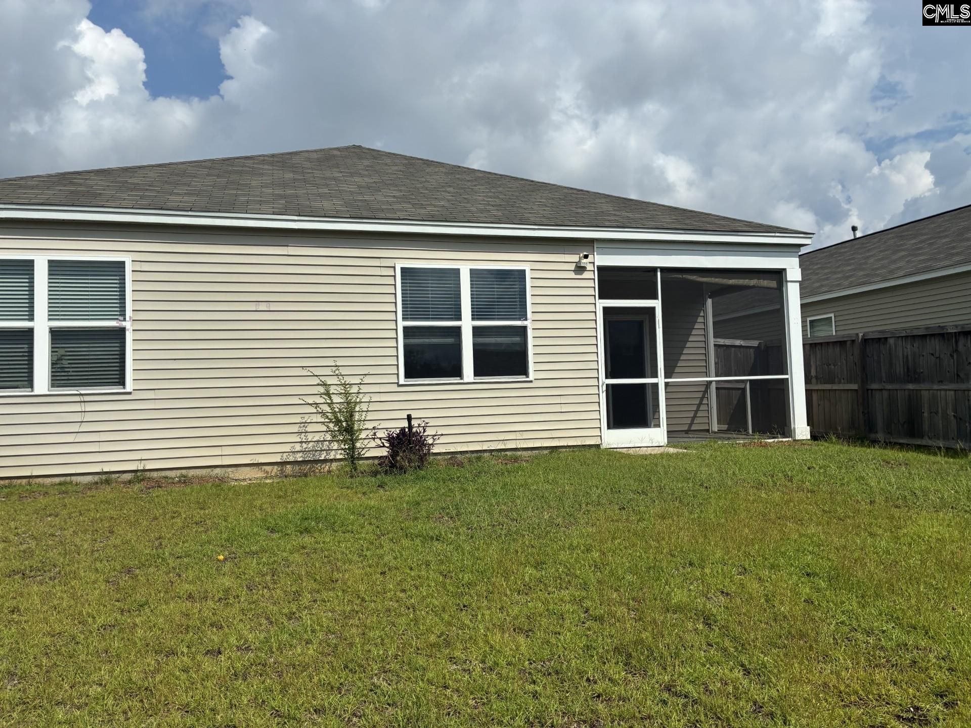 105 Woodvine Way  Photo 7