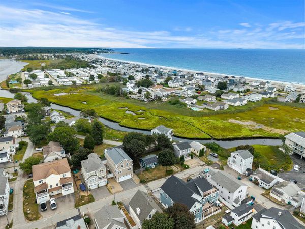 5 Thorwald Avenue, Hampton, NH 03842