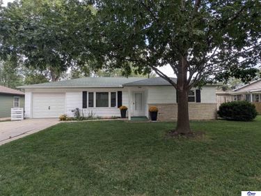 10 Arbor Court, York, NE 68467