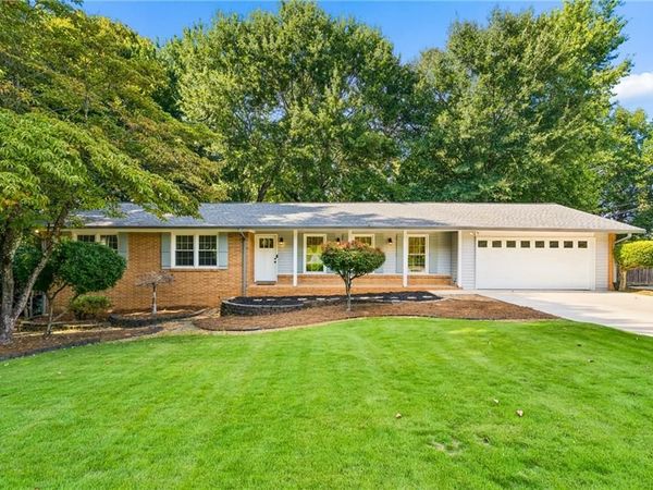 6855 Ramundo Drive, Atlanta, GA 30360