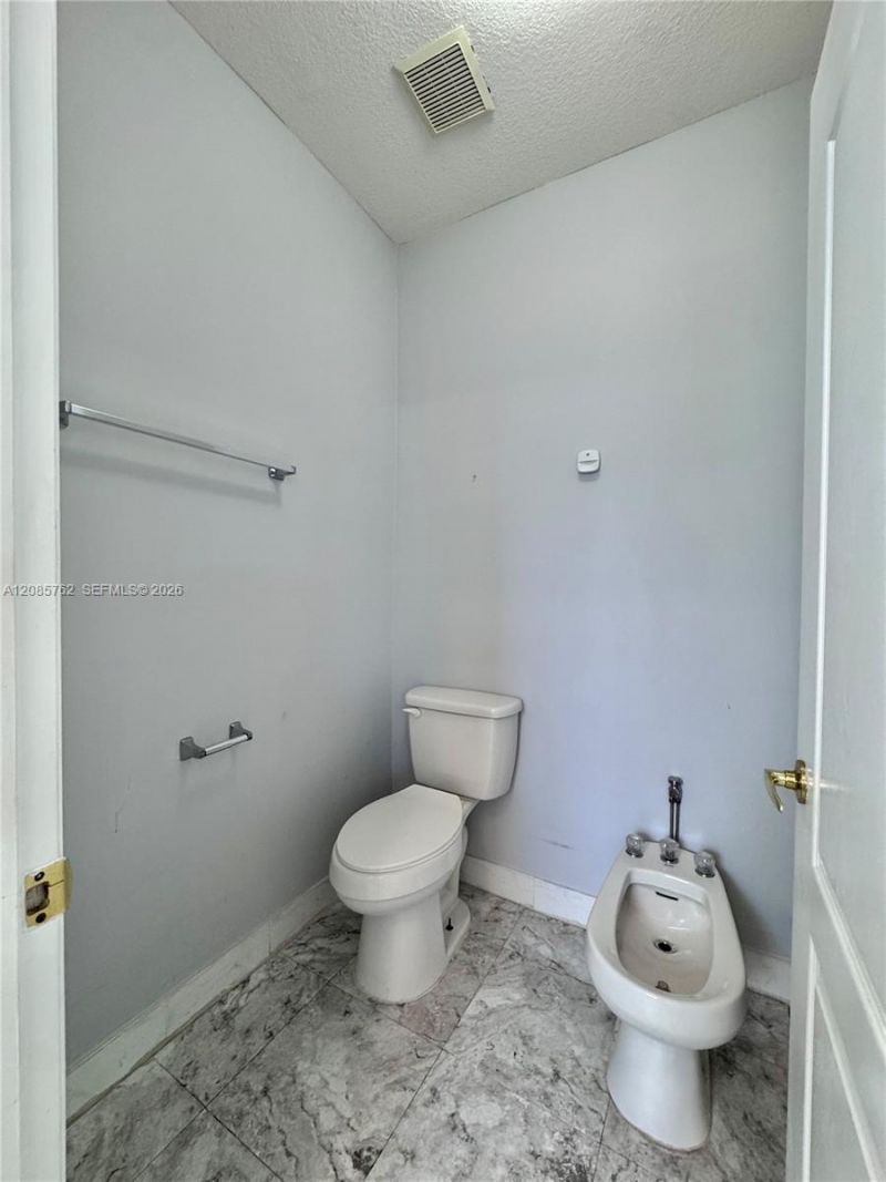 12864 NW 7th St, Miami, FL 33182 Photo