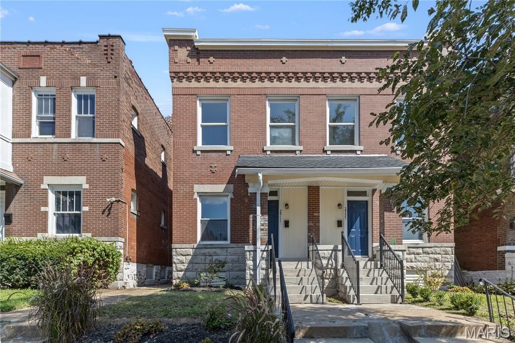 2911 Sidney Street , Saint Louis, MO 63104 Main Photo