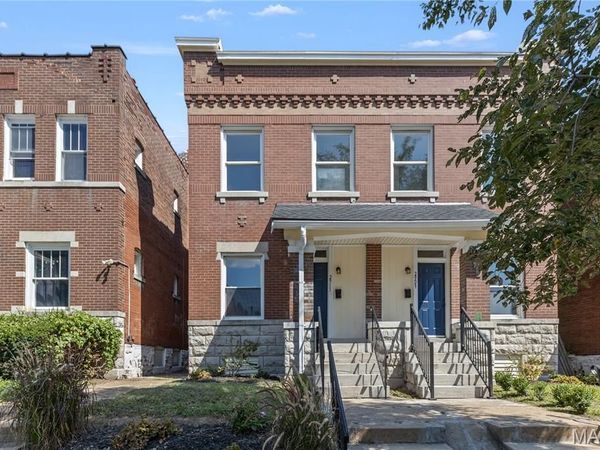 2911 Sidney Street , St Louis, MO 63104