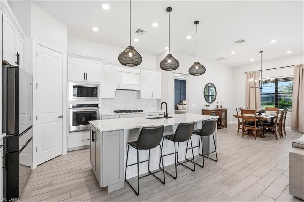 9831 Everglades Dr, Naples, FL 34120 Photo