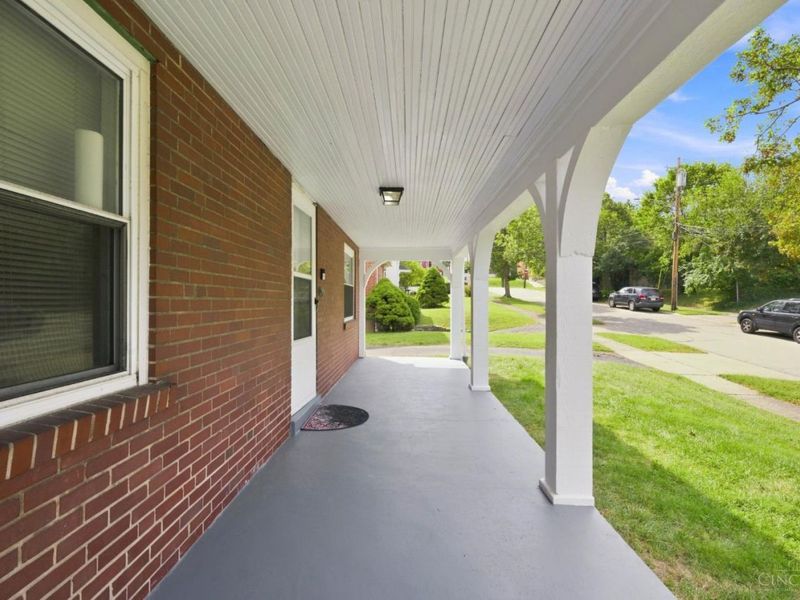 3712 Bonfield Drive, Cincinnati, OH 45220 Photo 3