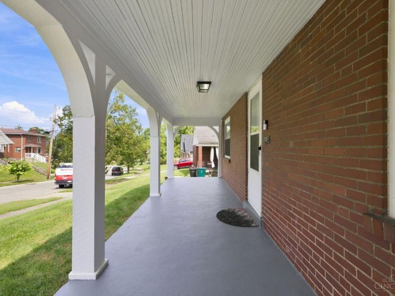 3712 Bonfield Drive, Cincinnati, OH 45220 Photo 4