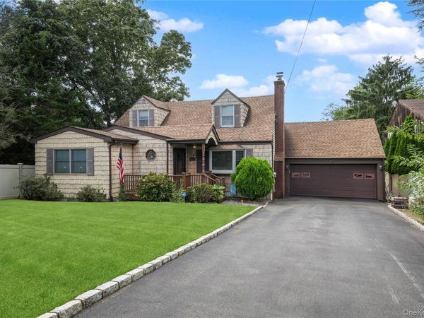 2473 New York Avenue , Melville, NY 11747