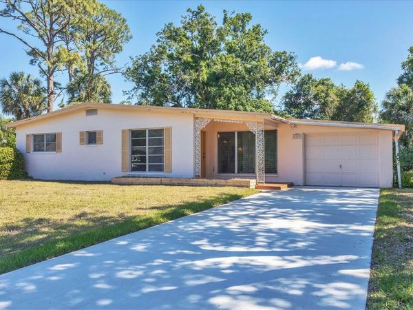 2538 LAKESHORE CIRCLE , PORT CHARLOTTE, FL 33952