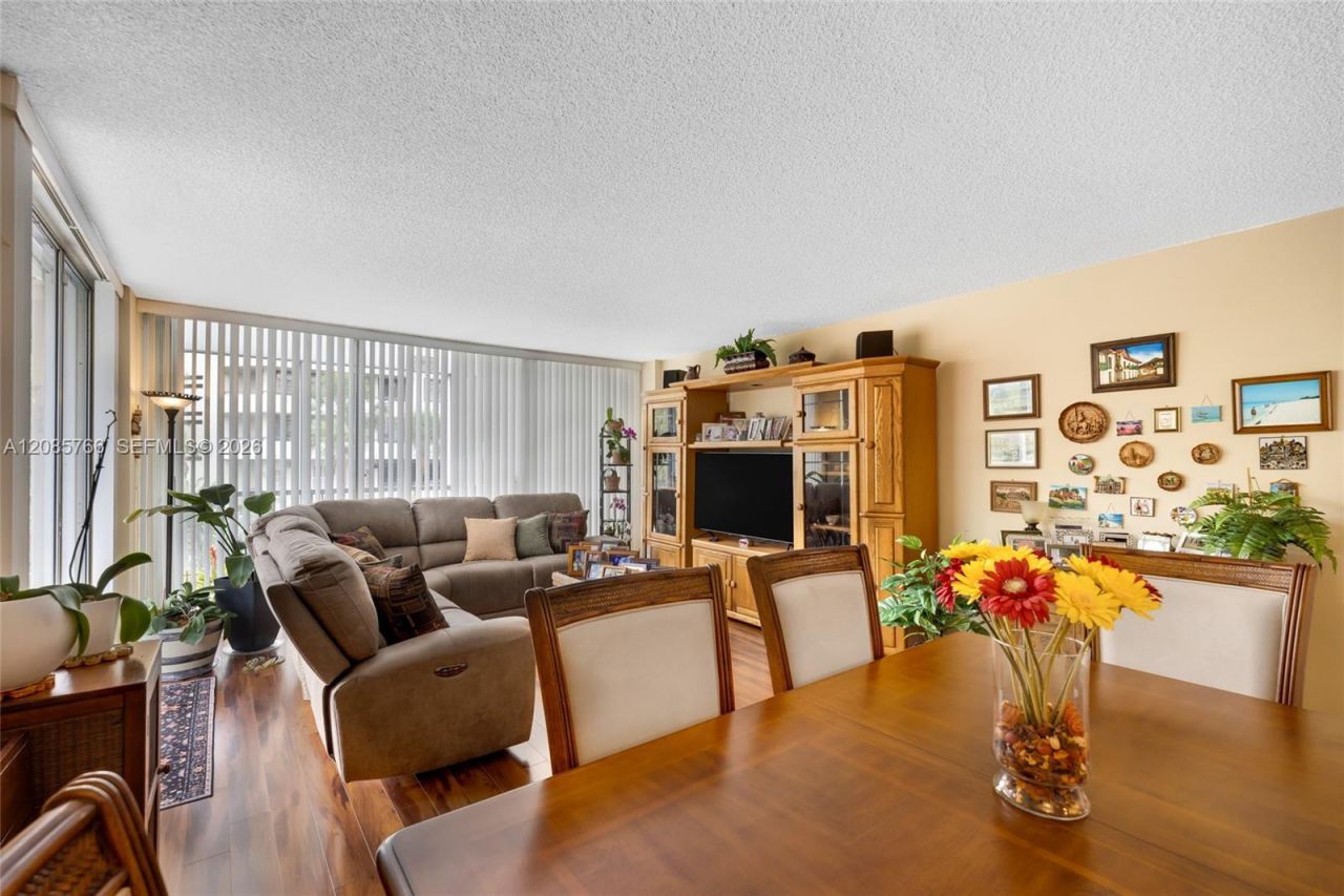 150 Ocean Lane Dr, Unit 2H, Key Biscayne, FL 33149 Photo