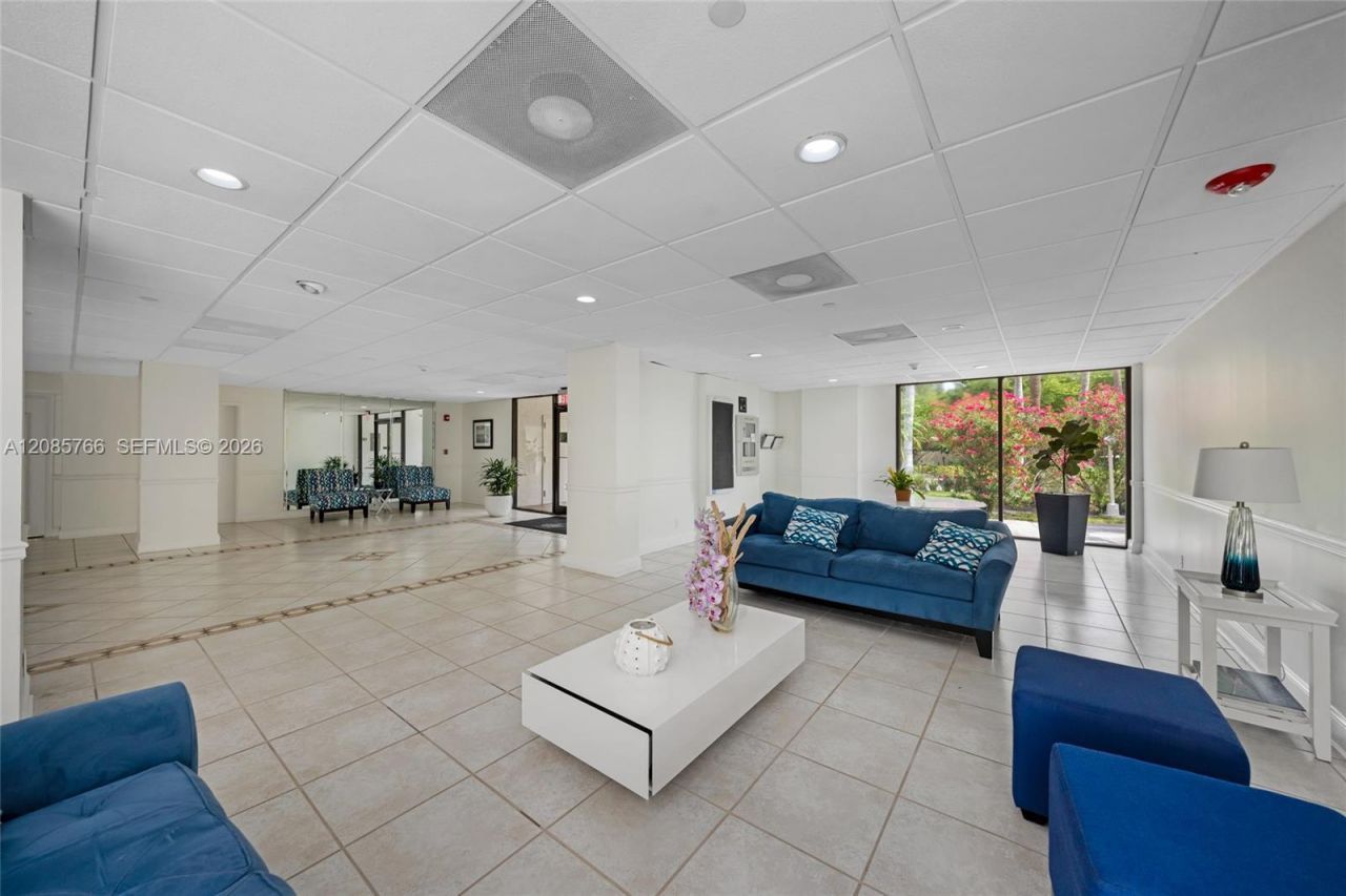 150 Ocean Lane Dr, Unit 2H, Key Biscayne, FL 33149 Photo