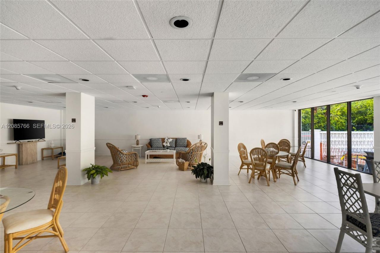 150 Ocean Lane Dr, Unit 2H, Key Biscayne, FL 33149 Photo