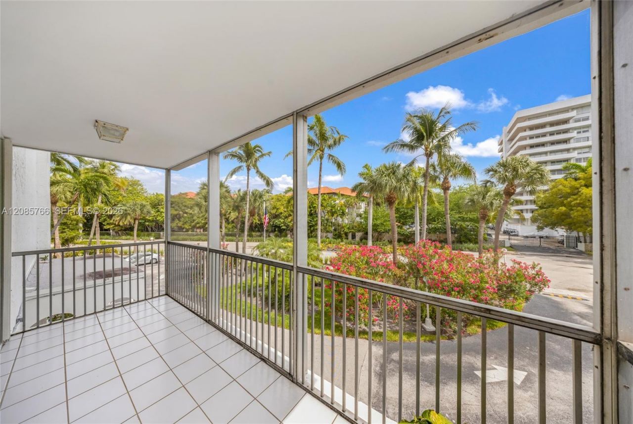 150 Ocean Lane Dr, Unit 2H, Key Biscayne, FL 33149 Photo