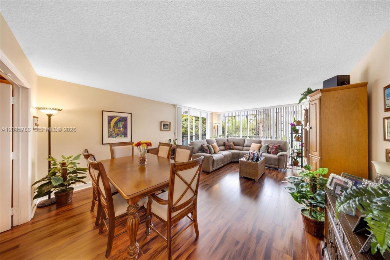 150 Ocean Lane Dr, Unit 2H, Key Biscayne, FL 33149 Photo