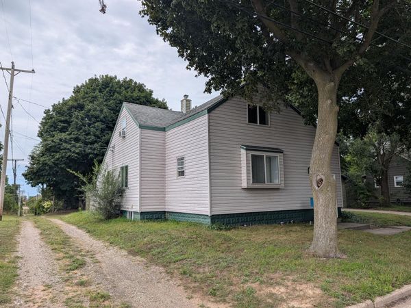 504 Adams Street, Ludington, MI 49431