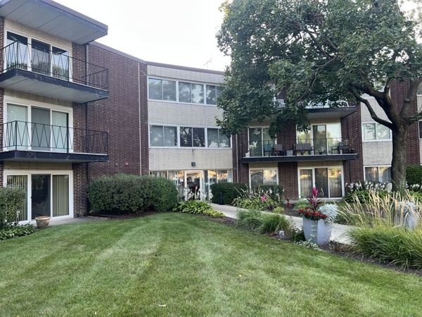2800 MAPLE Avenue , Unit 25B, Downers Grove, IL 60515