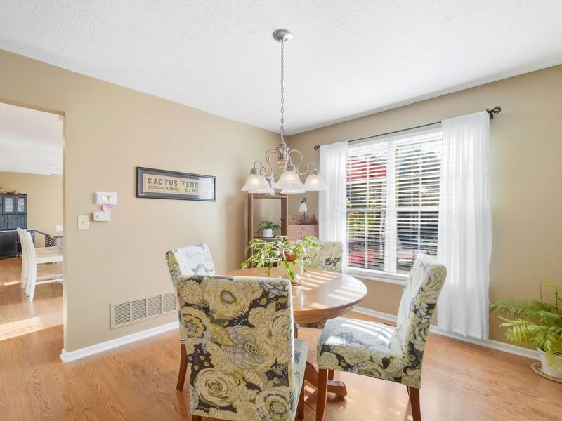 6900 Sunningdale Drive, Westerville, OH 43082 Photo 14