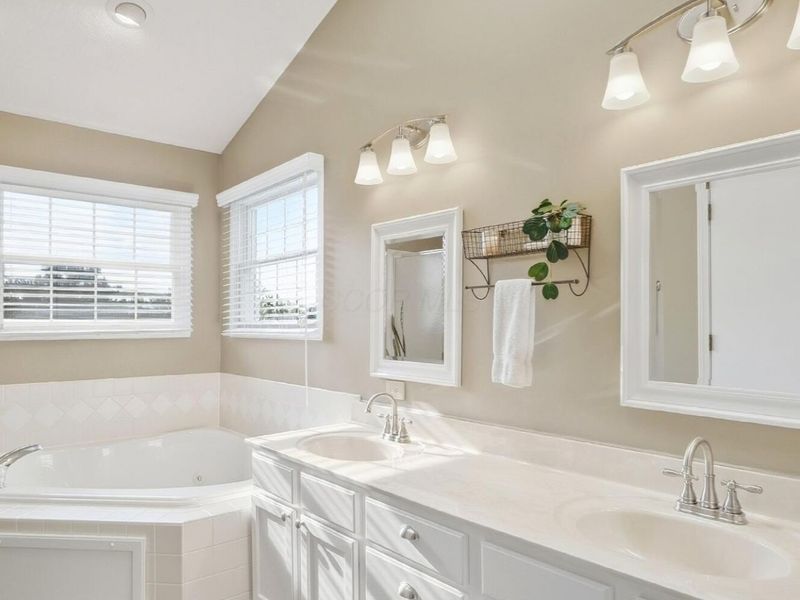 6900 Sunningdale Drive, Westerville, OH 43082 Photo 38