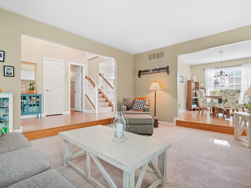 6900 Sunningdale Drive, Westerville, OH 43082 Photo 9