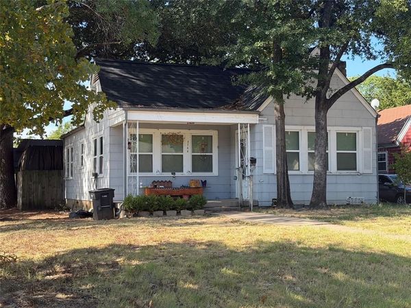 2744 Honeysuckle Avenue , Fort Worth, TX 76111