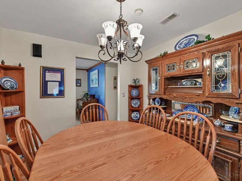 1327 Libby Lane, Ohio Township, OH 45157 Photo 4