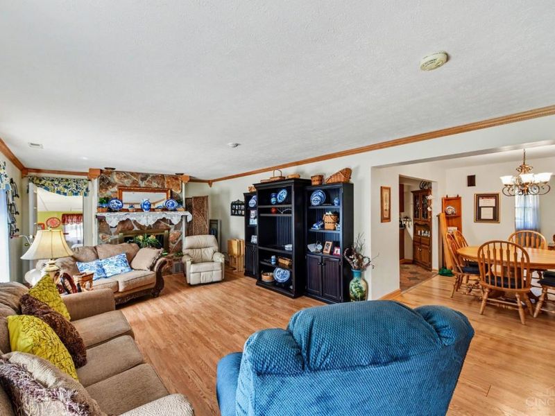 1327 Libby Lane, Ohio Township, OH 45157 Photo 8