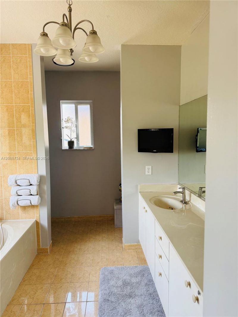 1240 NE 41st Pl, Homestead, FL 33033 Photo
