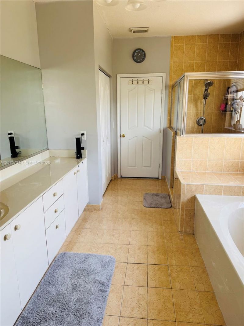 1240 NE 41st Pl, Homestead, FL 33033 Photo