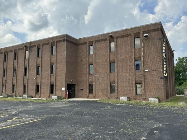 8634 W Brown Deer Rd, Milwaukee, WI 53224
