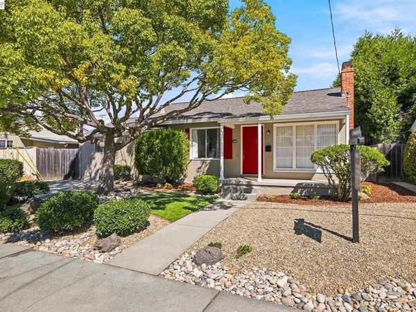 2220 Farley St, Castro Valley, CA 94546