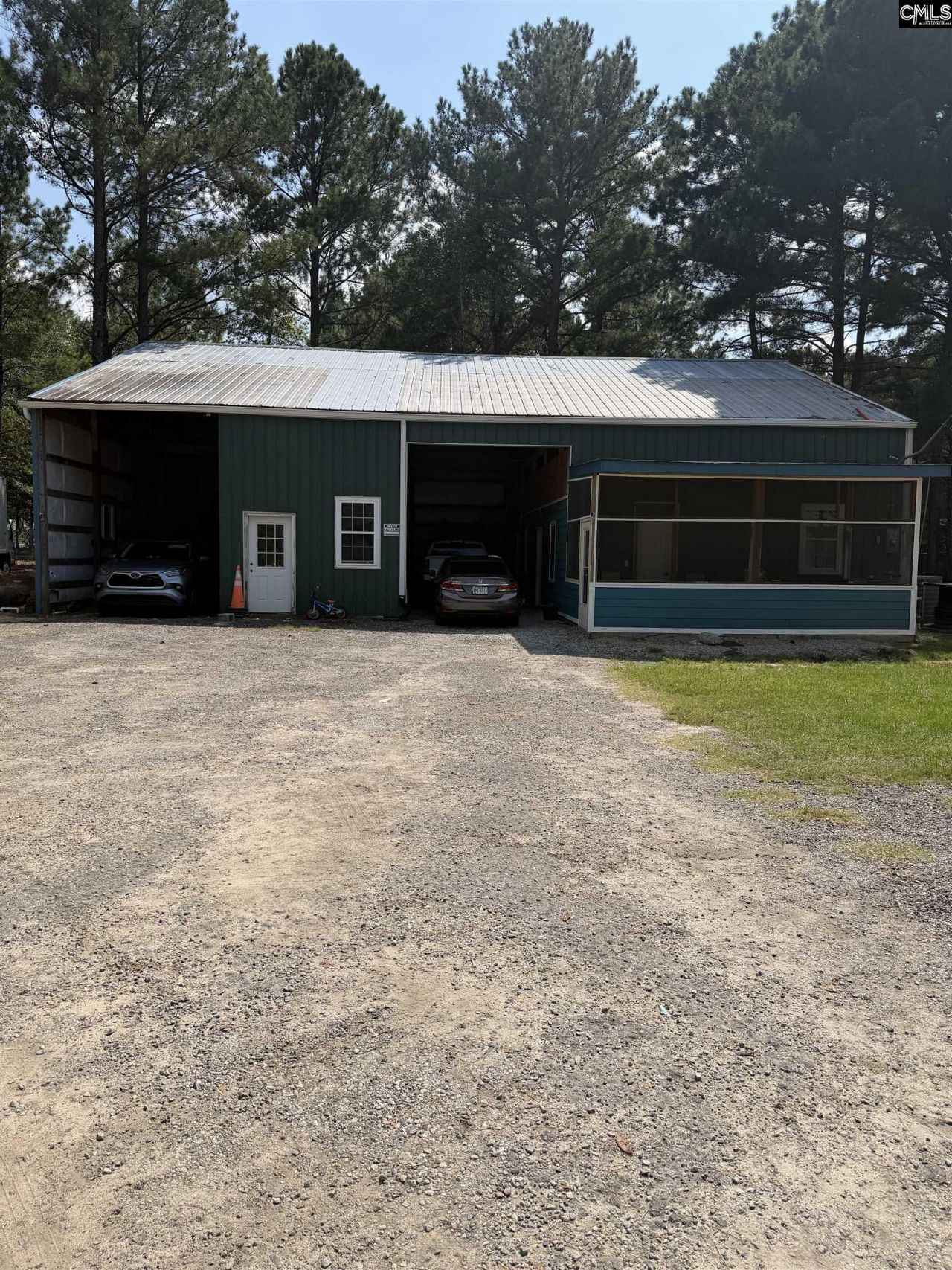 105-107 Duck Pond Road Photo 13