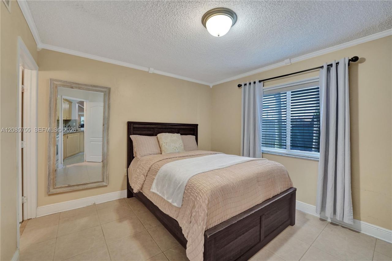 2298 NW 78th Ave, Unit 102, Pembroke Pines, FL 33024 Photo