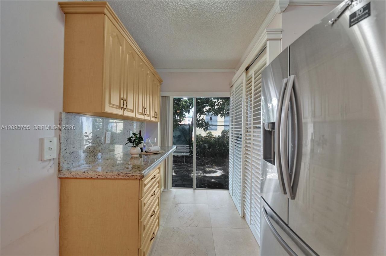 2298 NW 78th Ave, Unit 102, Pembroke Pines, FL 33024 Photo