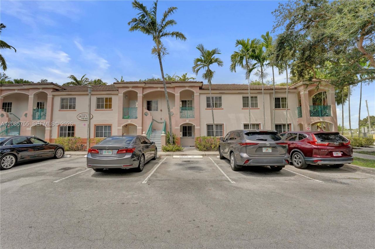 2298 NW 78th Ave, Unit 102, Pembroke Pines, FL 33024 Photo